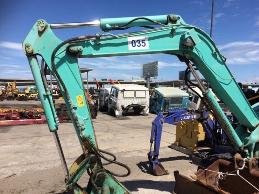 CAT 304CR ปี 2005	ใช้งาน 3048 ชม. ขายพร้อมหัวกระแทก Toku นำเข้าจากญี่ปุ่น ถึงไทยแล้ว ราคาไม่แพงครับ