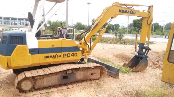 ขายรถแมคโค PC-40-6 รถสวยครับขายไม่แพงเครื่องเดิมปั้มเดิมคับ