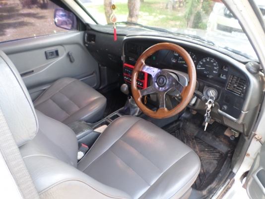 ขายรถกระบะโตโยต้าไมตี้เอ็กแคปปี38 พวงมาลัยพาเวอร์  เครื่องแน่นๆแรงดีไม่มีตกประหยัดน้ำมันสุดๆคัสชีเดิมไม่มีผุช่วงล่างแน่นปึก เอกสารพร้อมโอน ภาษีพรบ. เม.ย ปี60+แอร์เย็นจัด เครื่องเสียงจัดเต็มชีดีMP3+USB+ปรีแอม+เพาเวอร์ + แม๊กไลเนอร์+ ยางดี4เส้น สภาพพร้อมใช้