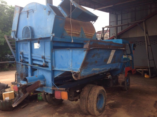 ขายรถหกล้อพร้อมเครื่องนวด 5 ฟุต 160000