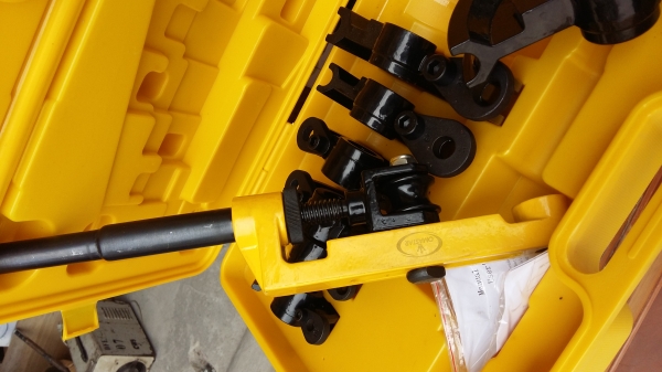 ขายเครื่องมือดัดท่อมือโยก