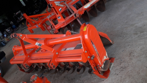 ขายโรตารี่ตราช้างรุ่นRX182fใส่รถไถรุ่นL45 ถึง50แรง