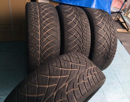 ขายยางNitto 420s 265/50/20สภาพสวย ดอกเต็ม 4เส้น