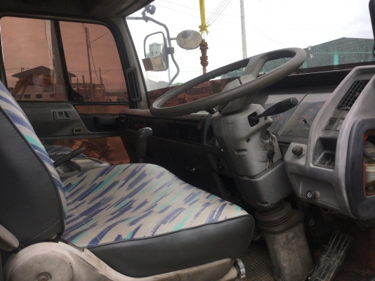 ขายรถโม้ปูน 10 ล้อ 6 คิว