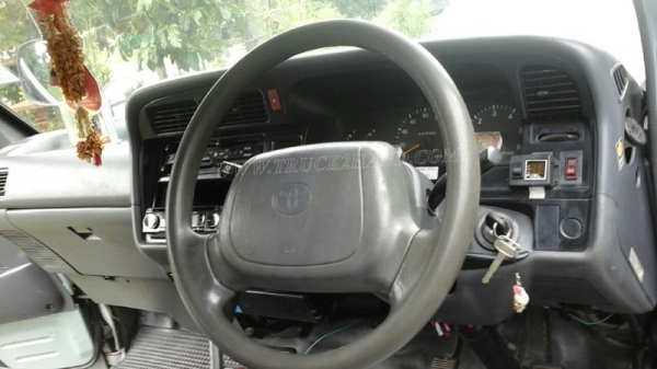 รถตู้รับส่งนักเรียน เครื่อง1Jz2500cc เกียร์ออโต้ ล้อแม้กขอบ15ยางพร้อมใช้ พวงมาลัยพาวเวอร์ แอร์หน้า-หลัง ช่วงล่างดี รถตู้รับส่งนักเรียน เครื่อง1Jz2500cc เกียร์ออโต้ ล้อแม้กขอบ15ยางพร้อมใช้ พวงมาลัยพาวเวอร์ แอร์หน้า-หลัง ช่วงล่างดี