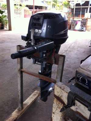 เครื่องเรือ9.9 แรง สี่จังหวะ 38000 เครื่องเรือ9.9 แรง สี่จังหวะ 38000