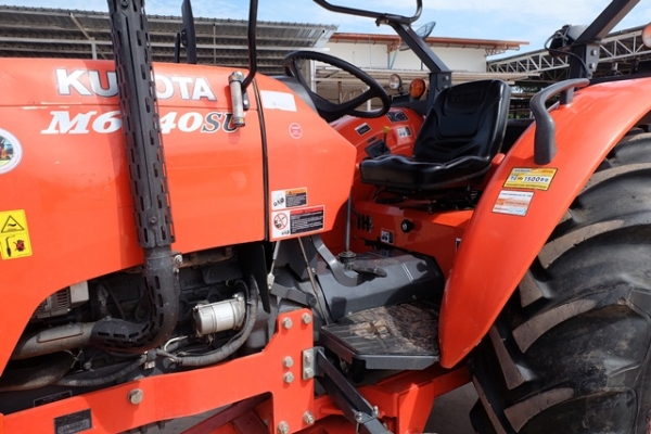 ขายรถไถรุ่น M6040 ดาวน์ 80,000 บาท พร้อมใบมีด ผานพรวน มีเอกสารพร้อมโอน รถสวยพร้อมใช้งาน ขายรถไถรุ่น M6040 ดาวน์ 80,000 บาท พร้อมใบมีด ผานพรวน มีเอกสารพร้อมโอน รถสวยพร้อมใช้งาน