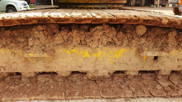 ขาย แบคโฮ KOMATSU PC200-5 เอกสารใบซื้อขาย เครื่องดีทำงานไม่โหลด เอวแน่น ช่วงล่างเต็ม ไฟฟ้าเต็ม แอร์เย็น เครื่องเสียงครบ