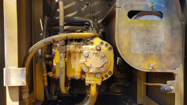 ขาย แบคโฮ KOMATSU PC200-5 เอกสารใบซื้อขาย เครื่องดีทำงานไม่โหลด เอวแน่น ช่วงล่างเต็ม ไฟฟ้าเต็ม แอร์เย็น เครื่องเสียงครบ