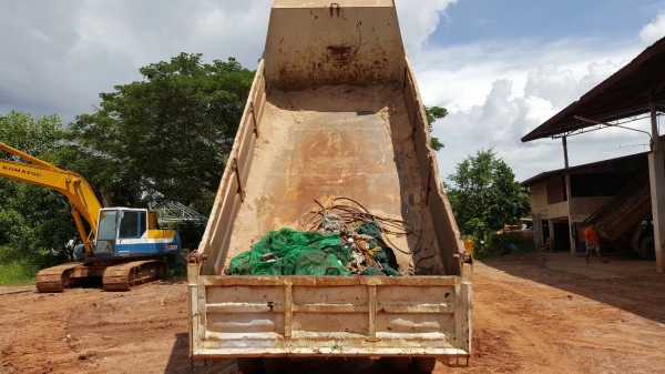 ขาย 6 ล้อดั้ม ยาง 900 FUSO ปี 46 EURO 1 กระบะดั้มยาว 4.80 เมตร เครื่อง 6D17 195 แรงม้า คัสซีสวยตลอดเส้น เบรคทิฟฟี่ พาวเวอร์ แอร์เย็น ทะเบียนพร้อมโอน