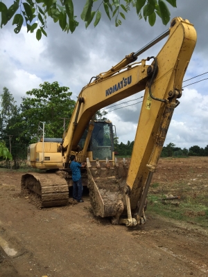 KOMATSU200รุ่น8 เอกสารเล่มทะเบียน. สภาพดีมากๆๆพร้อมใช้