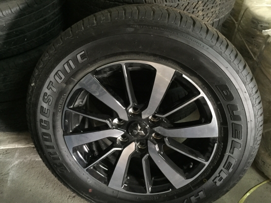 ขายล้อพร้อมยางติดรถ ออนิวปาเจโร่ วิ่งไม่เกิน15กิโลสภาพ99\%