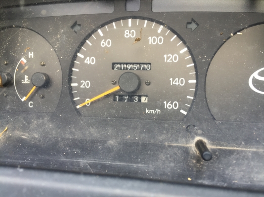 ขายรถตู้อุบัติเหตุ เฉี่ยวชน ขายรถตู้อุบัติเหตุ เฉี่ยวชน