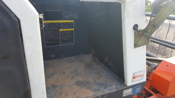 ขายรถเกี่ยวข้าวคูโบต้า DC60 พลัสทำงานพ้นห้าร้อย ชม.เครื่องแน่น สภาพเดิม เอกสารเล่มทะเบียนครบ ช่วงล่างดี ปั๊มแห้งสภาพทำงานได้เลย ขายรถเกี่ยวข้าวคูโบต้า DC60 พลัสทำงานพ้นห้าร้อย ชม.เครื่องแน่น สภาพเดิม เอกสารเล่มทะเบียนครบ ช่วงล่างดี ปั๊มแห้งสภาพทำงานได้เลย