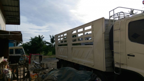 ขายกะบะสามมิตรแท้ไม่ดั้มสภาพสวยๆหรือจะเอาหัวคลัสซีแยกได้ครับ320ปี48