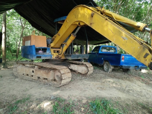 รถแบคโฮ KOMATSU  PC - 60 -5.     สนใจติดต่อ  081 - 6079515