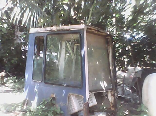 รถแบคโฮ KOMATSU  PC - 60 -5.     สนใจติดต่อ  081 - 6079515