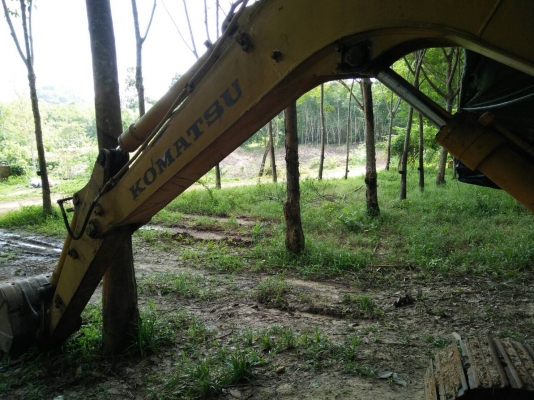 รถแบคโฮ KOMATSU  PC - 60 -5.     สนใจติดต่อ  081 - 6079515