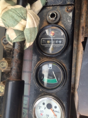 รถแบคโฮ KOMATSU  PC - 60 -5.     สนใจติดต่อ  081 - 6079515