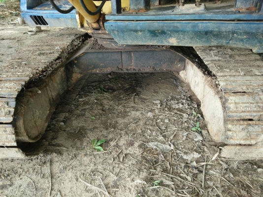 รถแบคโฮ KOMATSU  PC - 60 -5.     สนใจติดต่อ  081 - 6079515