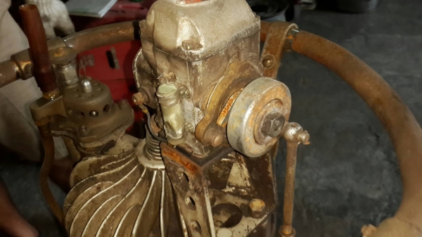 เครื่องตอกเสาเข็ม ขายตามสภาพมี2ตัว ราคา 25,000บาท