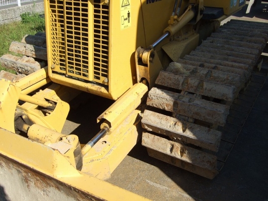 ขายรถดันดิน KOMATSU D20P 085-0221939 ปุ๋ย