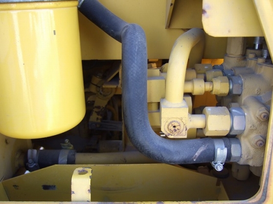 ขายรถดันดิน KOMATSU D20P 085-0221939 ปุ๋ย