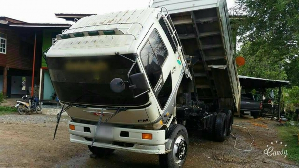 ขายรถดั้ม2เพลา 3Hสโลเดิม เครื่อง195แรง พาวเวอร์ จิฟฟี่ ภายในสวย แอร์เย็น รถบ้านใช้งานอยู่ เอกสารถูกต้อง เล่มทะเบียนพร้อมโอน ราคา850,000 สนใจโทร 090-8588220คุณนะ 093-3258446คุณบิว หรือเข้าดูสินค้าอื่นๆได้ที่ www.narong2truck.com หรือ www.truck.in.th/498 หร