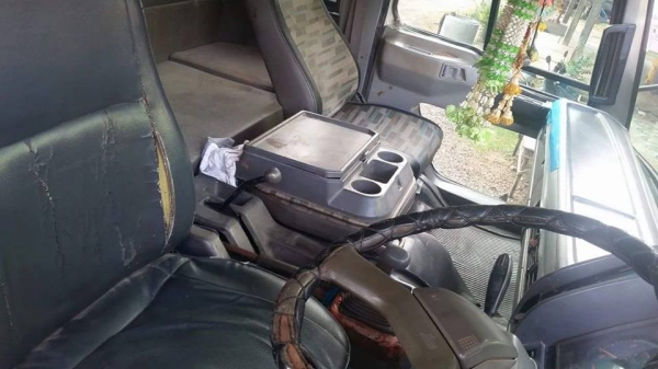 ขายรถดั้ม2เพลา 3Hสโลเดิม เครื่อง195แรง พาวเวอร์ จิฟฟี่ ภายในสวย แอร์เย็น รถบ้านใช้งานอยู่ เอกสารถูกต้อง เล่มทะเบียนพร้อมโอน ราคา850,000 สนใจโทร 090-8588220คุณนะ 093-3258446คุณบิว หรือเข้าดูสินค้าอื่นๆได้ที่ www.narong2truck.com หรือ www.truck.in.th/498 หร