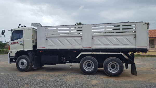 ขาย HINO MEGA 320 แรงม้า ปี 48 กระบะดั้มสามมิตร ขาย HINO MEGA 320 แรงม้า ปี 48 กระบะดั้มสามมิตร