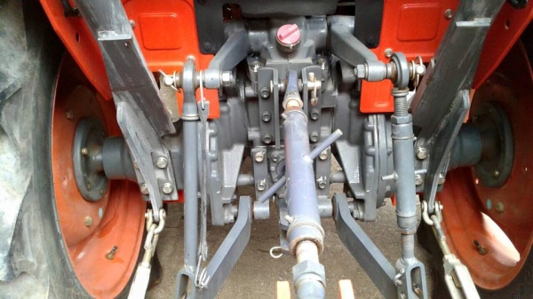 ขายรถไถ Kubota L3608(4WD) พร้อมชุดบุ้งกี๋ รถสวย เดิมๆ ใช้งาน100ชั่วโมง พร้อมใช้งาน