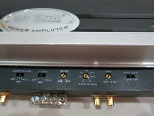 เพาเวอร์ รถยนต์ Bass Warrior รุ่น RX2000 สภาพใหม่มาก