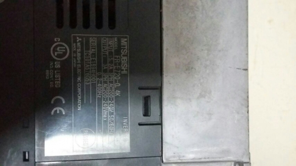 ขายinverter 0.4 kw ครึ่งแรงครับ ไฟ220v