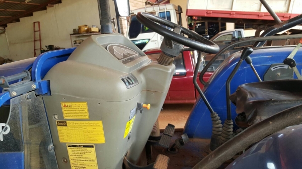 ขาย รถไถ EURO FT-90P ปี 56 ขับเคลื่อน 2 เพลา 4WD เอกสารใบอินวอยซ์ อุปกรณ์มีใบดันหน้า และผาน 7 ราคาคุยกันได้ครับ