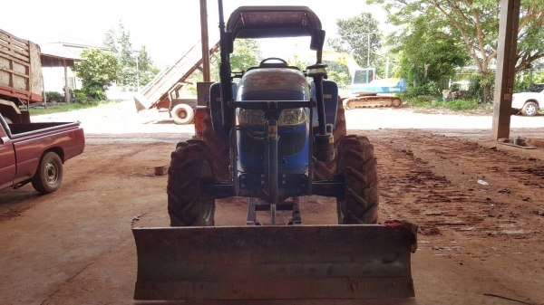 ขาย รถไถ EURO FT-90P ปี 56 ขับเคลื่อน 2 เพลา 4WD เอกสารใบอินวอยซ์ อุปกรณ์มีใบดันหน้า และผาน 7 ราคาคุยกันได้ครับ