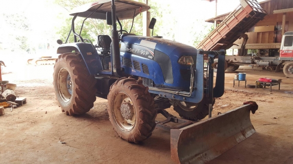 ขาย รถไถ EURO FT-90P ปี 56 ขับเคลื่อน 2 เพลา 4WD เอกสารใบอินวอยซ์ อุปกรณ์มีใบดันหน้า และผาน 7 ราคาคุยกันได้ครับ