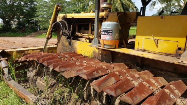 ขายแล้วครับ แพ็คคู่แทรคเตอร์ CAT D5 ตีนเป็ดทั้ง 2 คัน เอกสารใบซื้อขาย เครื่องสตาร์ทติด