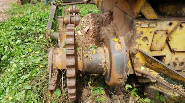 ขายแล้วครับ แพ็คคู่แทรคเตอร์ CAT D5 ตีนเป็ดทั้ง 2 คัน เอกสารใบซื้อขาย เครื่องสตาร์ทติด