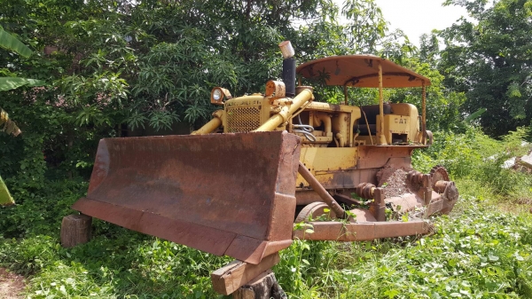 ขายแล้วครับ แพ็คคู่แทรคเตอร์ CAT D5 ตีนเป็ดทั้ง 2 คัน เอกสารใบซื้อขาย เครื่องสตาร์ทติด