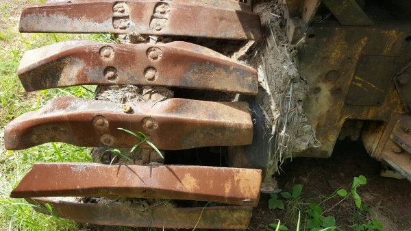 ขายแล้วครับ แพ็คคู่แทรคเตอร์ CAT D5 ตีนเป็ดทั้ง 2 คัน เอกสารใบซื้อขาย เครื่องสตาร์ทติด