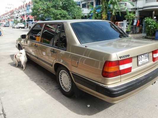 ขาย volvo 940 gl สีทอง วางเครื่อง 2j ธรรมดาไม่โบ ติดแก้ส ลงเล่มแล้ว เกียออโต้ ขับทางไกลสบายๆ เพียง 69,000 บาท