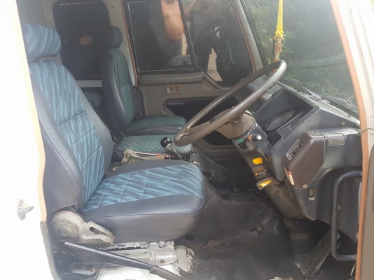 หัวรถเฉินหลง เทอโบ สภาพสวย อุปกรณ์ครบ พร้อมกันชน