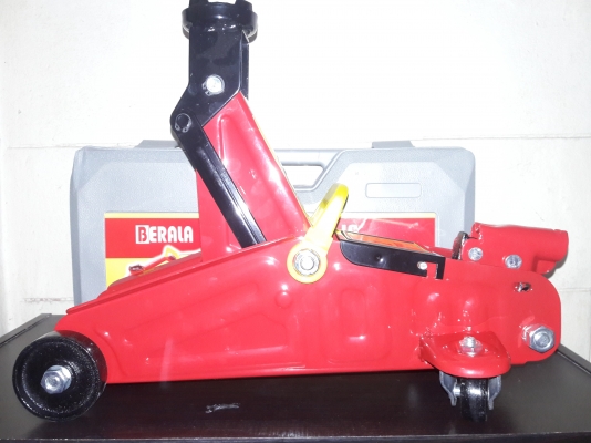 แม่เเรงตะเข้2ตัน Berala ราคาสุดพิเศษ 750-เล็กกะทัดรัดมีที่หิ้วในตัวพร้อมกระเป๋า  เหมาะในรถเก๋ง กระบะ และอื่นๆ ติดรถใว้สะดวกสบายใช้งานง่ายประหยัดพื้นที่ในการเก็บค่าจัดส่ง รับเอง750- แถวบางกะปิ  โอนก่อน ค่าจัดส่งเพื่ม100-ส่งด่วนทั่วไทย เก็บเงินปลายทางเพื่ม1