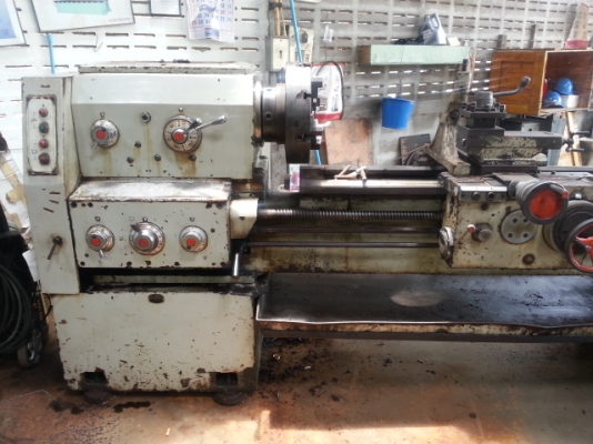 ขายเครื่องกลึงบูกาเรีย8ฟุตรู3นิ้วสอง