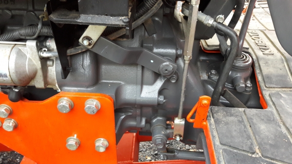 ขายรถไถคูโบต้าL4708ใบมีดผาล6ตราช้างพร้อมใช้ครับ