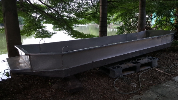 เรือสแตนเลส กว้าง 1.05 ยาว 4.00 เมตร