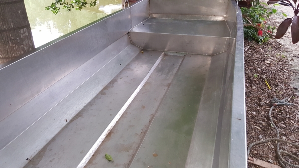 เรือสแตนเลส กว้าง 1.05 ยาว 4.00 เมตร