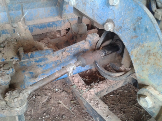 ขาย 6610 เสื้อลายHH3 สองเพลาคาราโล่ เกียร์กลาง รถบ้านสวยๆ พร้อมใช้ ราคาเบาๆคุยกันได้