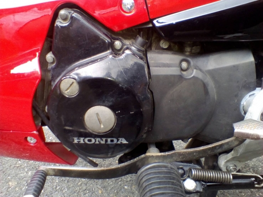 ขาย Honda Wave 125 S ปี 47 กุญแจใหญ่ สตาร์ทเท้า เครื่องดีลูกเดิม ชุดสีเปลี่ยนใหม่ทั้งหมด ไม่มีแตก ภาษีขาดไม่ถึงปี เล่มพร้อมโอน