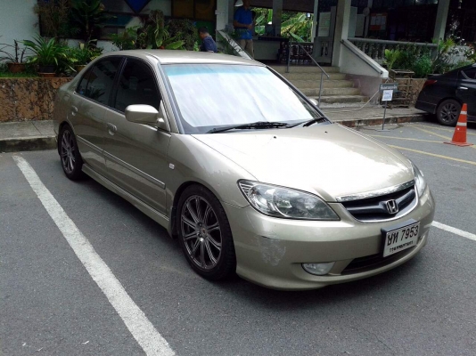 Honda Civic Dimension 2004